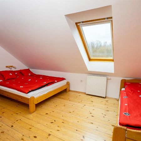 Noble'S Panzio Es Etterem Bed & Breakfast Nemesnép Eksteriør bilde