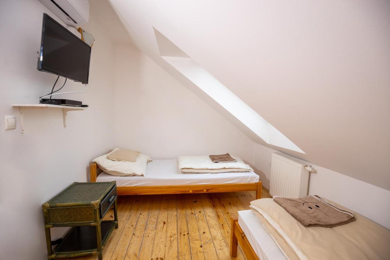 Noble'S Panzio Es Etterem Bed & Breakfast Nemesnép Eksteriør bilde