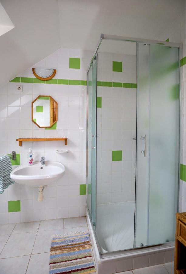 Noble'S Panzio Es Etterem Bed & Breakfast Nemesnép Eksteriør bilde