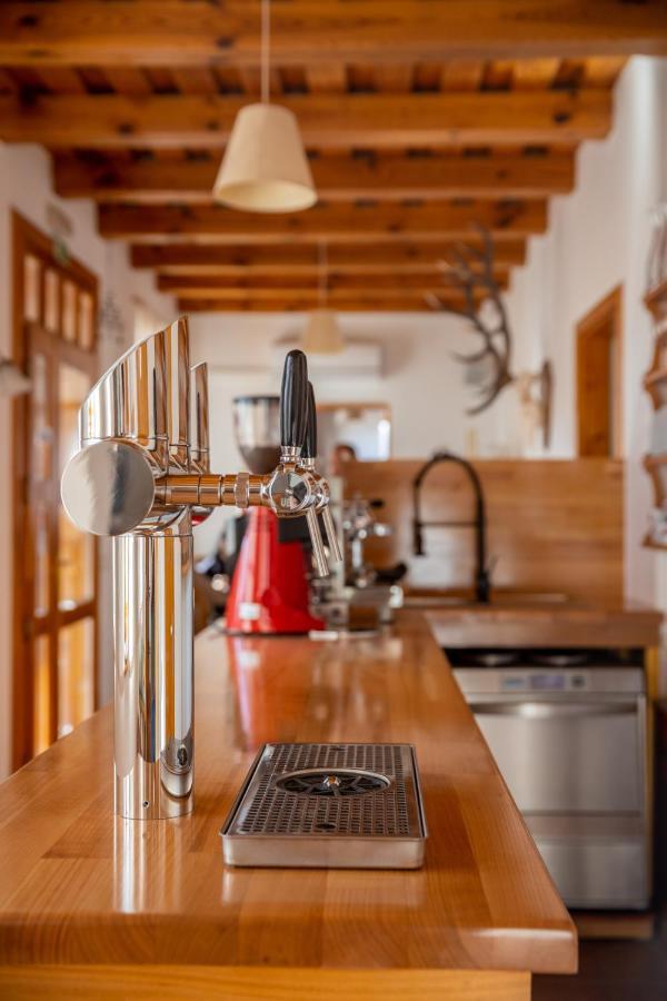 Noble'S Panzio Es Etterem Bed & Breakfast Nemesnép Eksteriør bilde